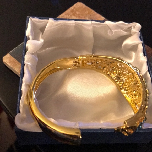 Blue and white Austrian Crystal Enameled Bangle - Picture 4 of 7